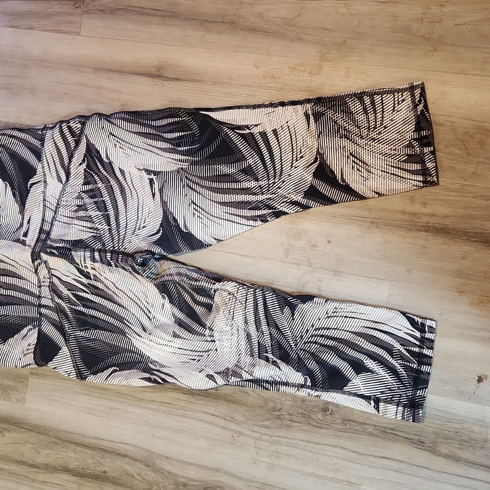 Xersion studio Capri legging